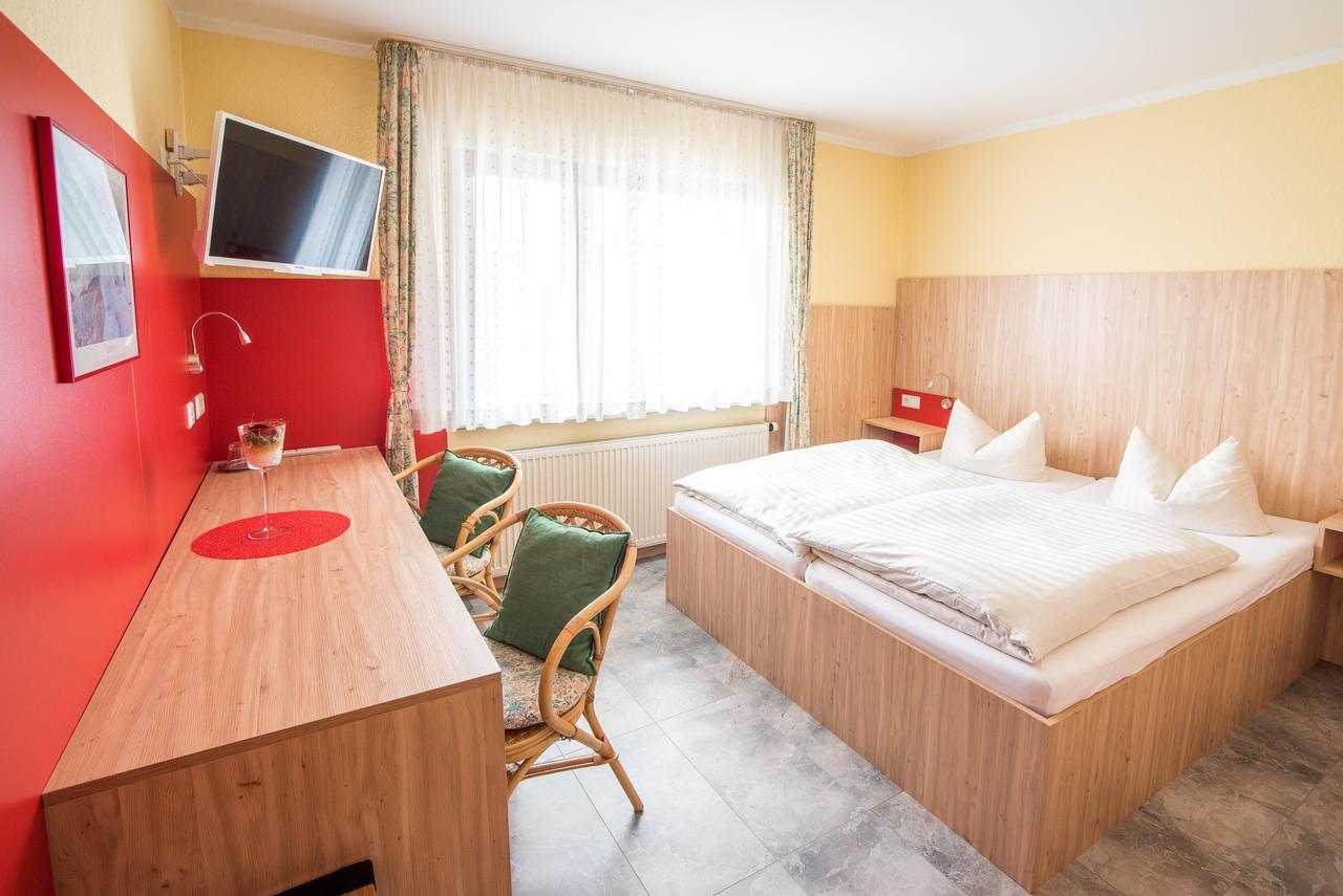 Hotel Schweizerhof Boebingen an der Rems Экстерьер фото