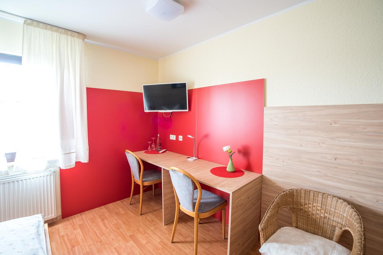 Hotel Schweizerhof Boebingen an der Rems Экстерьер фото